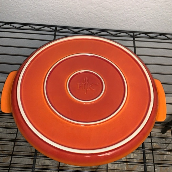 BNWOT HELL'S KITCHEN 14" PIZZA & More 14" Baker Stoneware - Picture 6 of 9